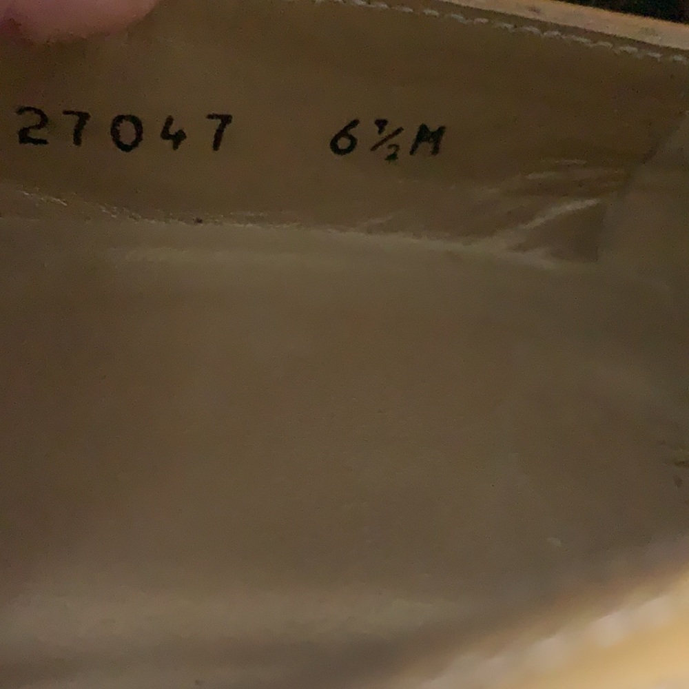 Stuart Weitzman Butterscotch Wedge Heels Size 6.5 - Picture 8 of 11